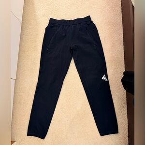 Adidas men’s Black Athletic Jogger Pants size M